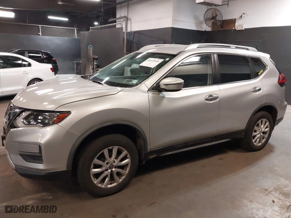 2020 Nissan Rogue SV with VIN JN8AT2MVXLW120696, listed as a IAAI auction lot 40635955 with 47,144 mi miles. Bid and sale history available at carsss.com. Image 14.