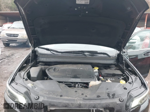 2022 Jeep Cherokee Limited с VIN 1C4PJMDX4ND515240, выставлен на аукционе IAAI как лот 41036664 с пробегом 42 794 миль миль и . История ставок и продаж доступна на DreamBid. Изображение 10.
