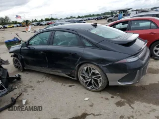 2023 Hyundai Ioniq 6 Preferred z VIN KMHM34ACXPA050798, wystawiony jako Copart lot #55333134 z przebiegiem 14 680 mil mil oraz Szkoda całkowita • Salvage title. Historia ofert i sprzedaży dostępna na DreamBid. Obrazek 2.