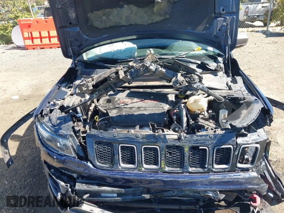2020 Jeep Compass Trailhawk with VIN 3C4NJDDB1LT106549, listed as a IAAI auction lot 41885628 with 98,374 mi miles and . Bid and sale history available at DreamBid. Image 10.