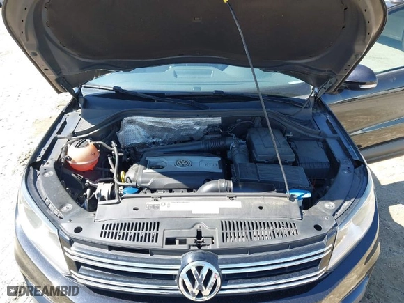 2016 Volkswagen Tiguan SEL with VIN WVGAV7AX6GW558562, listed as a IAAI auction lot 41877989 with 138,342 mi miles. Bid and sale history available at carsss.com. Image 10.