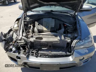 2012 BMW X5 35d z VIN 5UXZW0C58C0B88267, wystawiony jako Copart lot #54160615 z przebiegiem Nie podano mil oraz Szkoda całkowita • Salvage title. Historia ofert i sprzedaży dostępna na DreamBid. Obrazek 12.