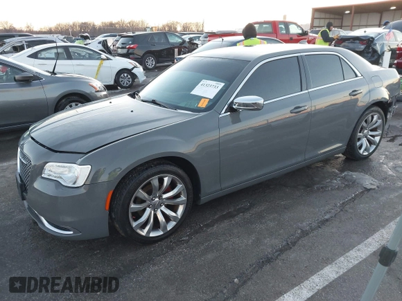 2018 Chrysler 300 Touring z VIN 2C3CCAAG4JH316993, wystawiony jako IAAI lot #41323733 z przebiegiem 59 595 mil mil oraz . Historia ofert i sprzedaży dostępna na DreamBid. Obrazek 18.