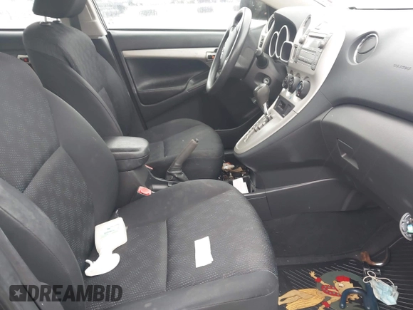 2009 Toyota Matrix with VIN 2T1KU40E09C015553, listed as a IAAI auction lot 41981156 with Not Provided miles and . Bid and sale history available at DreamBid. Image 5.