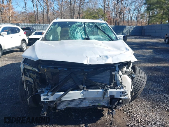 2024 Cadillac XT4 AWD Premium Luxury with VIN 1GYFZDR41RF206526, listed as a IAAI auction lot 41663532 with 5,070 mi miles and . Bid and sale history available at carsss.com. Image 12.