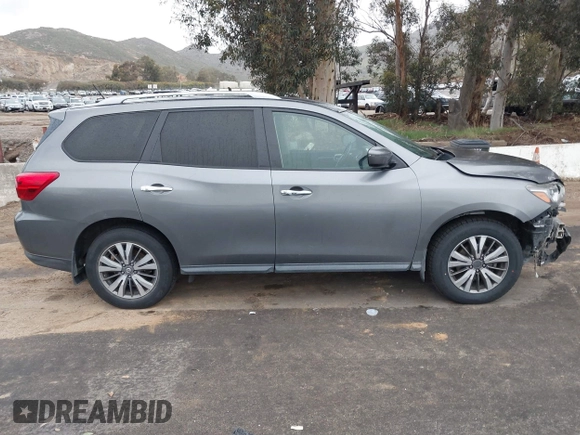 2018 Nissan Pathfinder SL with VIN 5N1DR2MN8JC647427, listed as a IAAI auction lot 41801427 with 148,741 mi miles. Bid and sale history available at carsss.com. Image 13.