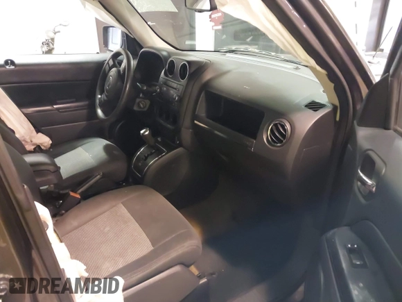 2016 Jeep Patriot Sport with VIN 1C4NJRBB0GD691510, listed as a IAAI auction lot 41729015 with 177,527 mi miles and . Bid and sale history available at carsss.com. Image 5.