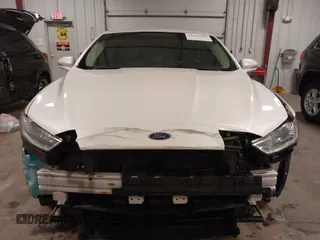 2016 Ford Fusion SE с VIN 3FA6P0HD1GR209518, выставлен на аукционе IAAI как лот 41631985 с пробегом 146 437 миль миль и . История ставок и продаж доступна на DreamBid. Изображение 13.