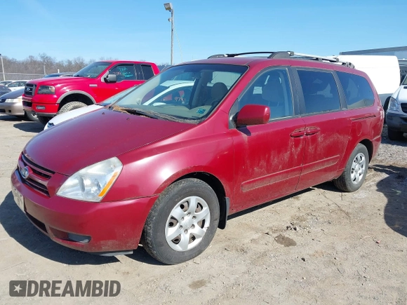 2008 Kia Sedona LX with VIN KNDMB233586245771, listed as a IAAI auction lot 41779801 with 141,157 mi miles. Bid and sale history available at carsss.com. Image 2.