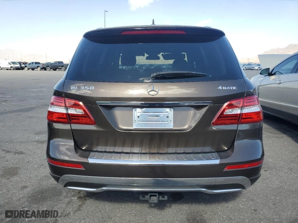 2014 Mercedes-Benz M-Class ML 350 with VIN 4JGDA5HB9EA383158, listed as a Copart auction lot 44047575 with 109,703 mi miles and Salvage Title. Bid and sale history available at carsss.com. Image 6.