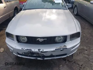 2007 Ford Mustang GT Deluxe with VIN 1ZVHT82H775235033, listed as a IAAI auction lot 42090714 with 225,952 mi miles and . Bid and sale history available at carsss.com. Image 6.