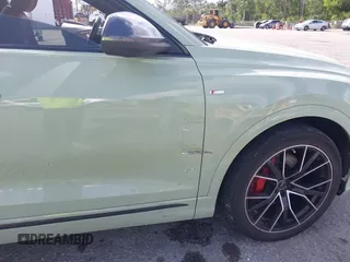 2023 Audi Q8 Premium Plus z VIN WA1EVBF14PD016072, wystawiony jako IAAI lot #41947316 z przebiegiem Nie podano mil oraz . Historia ofert i sprzedaży dostępna na DreamBid. Obrazek 6.