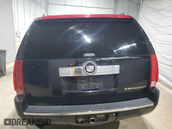 2007 Cadillac Escalade z VIN 1GYFK63867R418507, wystawiony jako Copart lot #50168735 z przebiegiem 215 287 mil mil oraz Szkody całkowita. Historia ofert i sprzedaży dostępna na DreamBid. Obrazek 6.