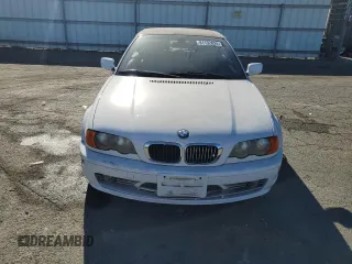 2002 BMW 3 Series 330Ci with VIN WBABS53402EV89858, listed as a Copart auction lot 81132824 with 111,600 mi miles and Salvage Title. Bid and sale history available at carsss.com. Image 5.