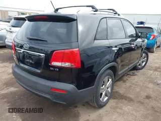 2012 Kia Sorento EX with VIN 5XYKU4A2XCG284563, listed as a IAAI auction lot 41753526 with 206,900 mi miles. Bid and sale history available at carsss.com. Image 4.