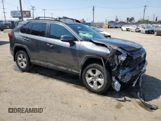 2020 Toyota RAV4 XLE with VIN 2T3W1RFV4LC044664, listed as a Copart auction lot 59163675 with 60,648 mi miles and Salvage title. Bid and sale history available at DreamBid. Image 4.