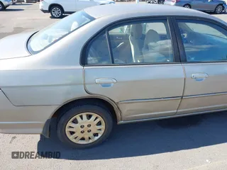 2005 Honda Civic LX with VIN 2HGES16535H569177, listed as a IAAI auction lot 41882245 with 98,173 mi miles and . Bid and sale history available at DreamBid. Image 6.