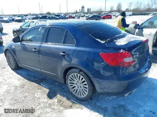 2010 Suzuki Kizashi SLS with VIN JS2RF9A74A6100418, listed as a IAAI auction lot 41588082 with 171,251 mi miles. Bid and sale history available at carsss.com. Image 3.