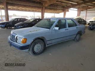 1985 Mercedes-Benz 190 z VIN WDBDB22C8FF039826, wystawiony jako Copart lot #47875265 z przebiegiem 159 296 mil mil oraz Szkody całkowita. Historia ofert i sprzedaży dostępna na DreamBid. Obrazek 1.