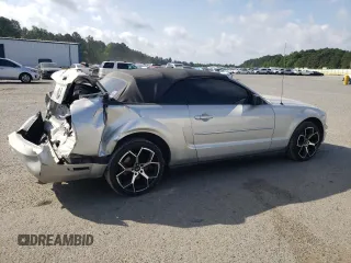 2005 Ford Mustang Deluxe z VIN 1ZVFT84N955199627, wystawiony jako Copart lot #53559625 z przebiegiem 138 799 mil mil oraz Szkoda całkowita • Salvage title. Historia ofert i sprzedaży dostępna na DreamBid. Obrazek 3.