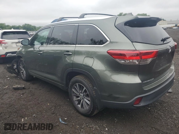 2017 Toyota Highlander XLE with VIN 5TDJZRFH8HS421579, listed as a Copart auction lot 60477245 with 121,417 mi miles and Salvage title. Bid and sale history available at DreamBid. Image 2.