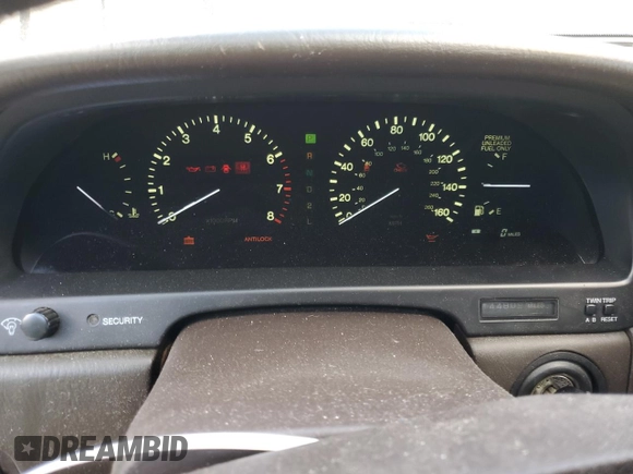 1992 Lexus LS z VIN JT8UF11E6N0128376, wystawiony jako Copart lot #70445094 z przebiegiem 144 806 mil mil oraz Nie do naprawy • Non repairable. Historia ofert i sprzedaży dostępna na DreamBid. Obrazek 9.
