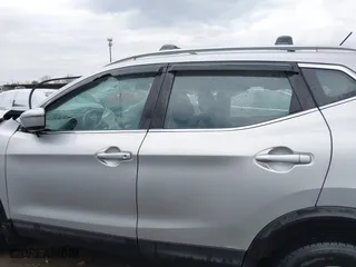 2017 Nissan Rogue Sport SL with VIN JN1BJ1CR9HW132076, listed as a IAAI auction lot 41902108 with 144,913 mi miles. Bid and sale history available at carsss.com. Image 14.