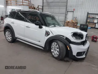 2019 MINI Countryman Cooper S with VIN WMZYT5C57K3G92681, listed as a IAAI auction lot 41765798 with 40,899 mi miles. Bid and sale history available at carsss.com. Image 1.