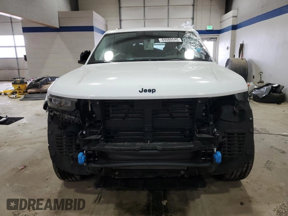 2023 Jeep Grand Cherokee 30th Anniversary с VIN 1C4RJYB64P8905342, выставлен на аукционе Copart как лот 89080545 с пробегом 9 259 миль миль и Списание • Salvage title. История ставок и продаж доступна на DreamBid. Изображение 5.