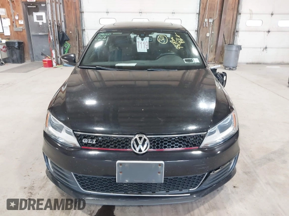 2015 Volkswagen Jetta Sedan 2.0T GLI SE with VIN 3VW5T7AJ0FM275867, listed as a IAAI auction lot 42133491 with 98,718 mi miles. Bid and sale history available at carsss.com. Image 13.