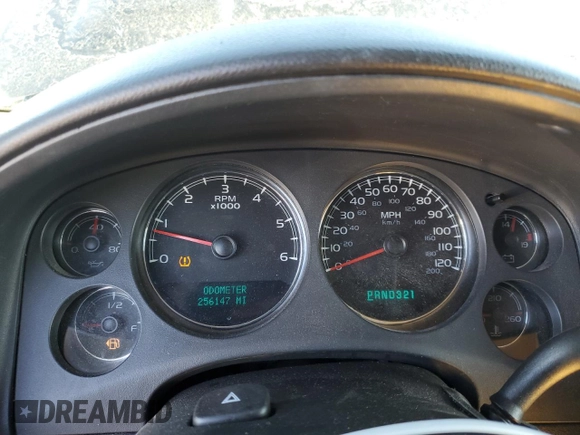 2007 Chevrolet Suburban LTZ with VIN 3GNFK16Y37G183267, listed as a Copart auction lot 79305854 with 256,147 mi miles and Salvage Title. Bid and sale history available at DreamBid. Image 9.