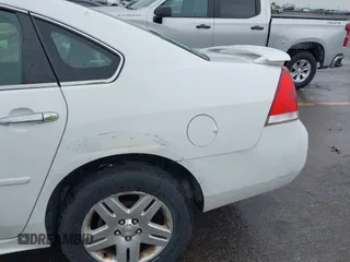 2014 Chevrolet Impala LT z VIN 2G1WB5E30E1140901, wystawiony jako IAAI lot #42106456 z przebiegiem 119 529 mil mil oraz . Historia ofert i sprzedaży dostępna na DreamBid. Obrazek 16.