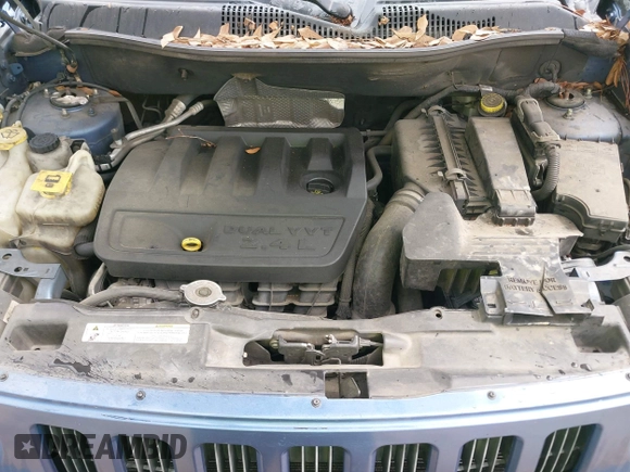 2007 Jeep Compass Sport with VIN 1J8FT47W57D215243, listed as a IAAI auction lot 41925203 with 255,193 mi miles. Bid and sale history available at carsss.com. Image 10.