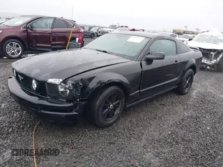 2006 Ford Mustang Standard with VIN 1ZVFT80N565161531, listed as a IAAI auction lot 41097766 with 149,250 mi miles and . Bid and sale history available at DreamBid. Image 2.