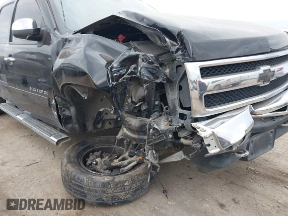 2011 Chevrolet Silverado 1500 LT with VIN 3GCPCSE0XBG120753, listed as a IAAI auction lot 42055739 with 198,515 mi miles and . Bid and sale history available at DreamBid. Image 6.