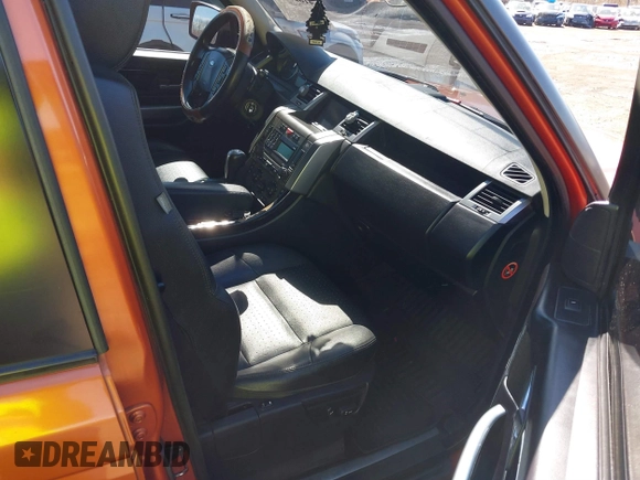 2006 Land Rover Range Rover Sport SC with VIN SALSH23466A930184, listed as a IAAI auction lot 41827136 with 127,374 mi miles and . Bid and sale history available at DreamBid. Image 5.