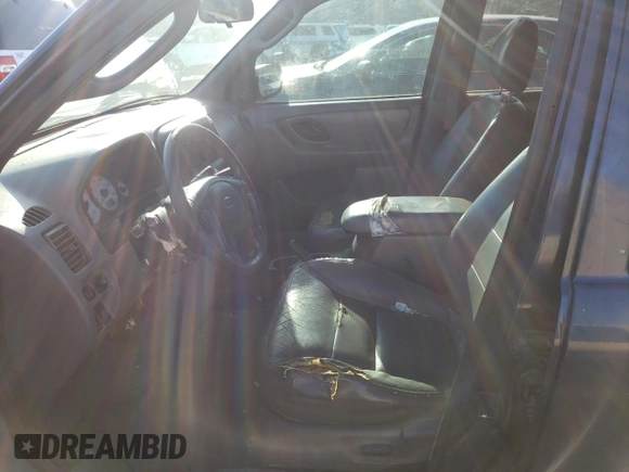 2002 Ford Escape XLT Choice with VIN 1FMYU03192KA70885, listed as a Copart auction lot 47195255 with Not provided miles and Salvage title. Bid and sale history available at DreamBid. Image 5.
