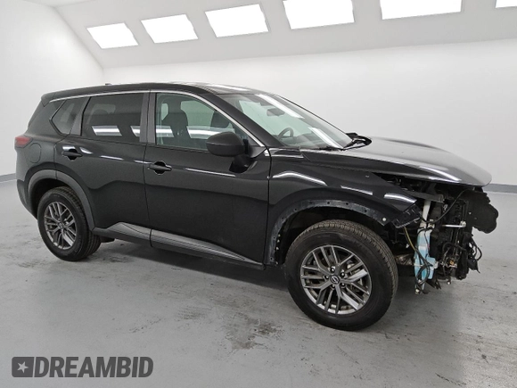 2023 Nissan Rogue S z VIN 5N1BT3AB2PC852887, wystawiony jako Copart lot #57803335 z przebiegiem 82 106 mil mil oraz Czysty tytuł • Clean title. Historia ofert i sprzedaży dostępna na DreamBid. Obrazek 4.