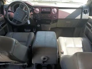 2008 Ford F-350 XL z VIN 1FTSW31R08EB49836, wystawiony jako Copart lot #63876975 z przebiegiem 273 563 mil mil oraz Szkoda całkowita • Salvage title. Historia ofert i sprzedaży dostępna na DreamBid. Obrazek 8.