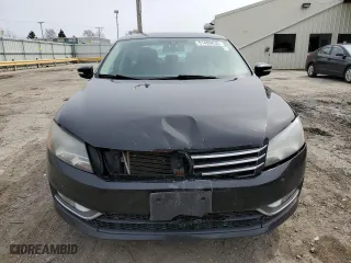 2015 Volkswagen Passat 1.8T Sport with VIN 1VWBT7A36FC081110, listed as a Copart auction lot 51489835 with 211,476 mi miles and Clean Title. Bid and sale history available at carsss.com. Image 5.