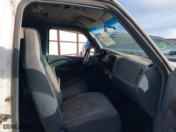 1996 Ford Ranger XLT with VIN 1FTCR14X2TPA02568, listed as a IAAI auction lot 42041567 with 239,438 mi miles. Bid and sale history available at carsss.com. Image 5.