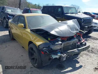 2016 Dodge Charger SE with VIN 2C3CDXBG5GH205540, listed as a IAAI auction lot 41655596 with 190,890 mi miles and . Bid and sale history available at carsss.com. Image 1.