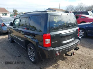 2009 Jeep Patriot Limited z VIN 1J4FF48B19D192275, wystawiony jako IAAI lot #41916112 z przebiegiem 165 906 mil mil oraz . Historia ofert i sprzedaży dostępna na DreamBid. Obrazek 3.