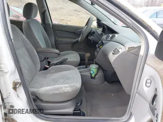 2002 Ford Focus SE with VIN 1FAFP34P02W329950, listed as a IAAI auction lot 41734561 with 114,110 mi miles and . Bid and sale history available at carsss.com. Image 5.