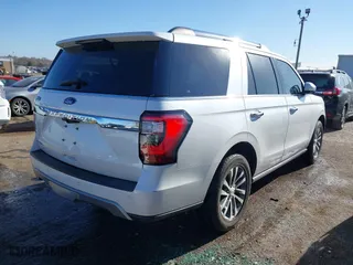 2018 Ford Expedition Limited with VIN 1FMJU1KT8JEA01497, listed as a IAAI auction lot 41724185 with 94,037 mi miles. Bid and sale history available at carsss.com. Image 4.
