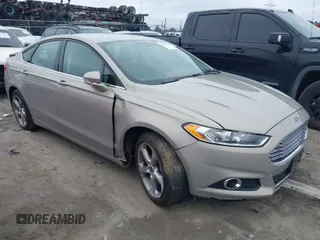2015 Ford Fusion SE with VIN 3FA6P0H7XFR220297, listed as a IAAI auction lot 41543881 with 90,309 mi miles. Bid and sale history available at carsss.com. Image 1.