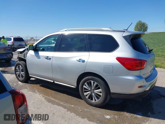 2017 Nissan Pathfinder S with VIN 5N1DR2MN1HC673409, listed as a IAAI auction lot 41992057 with 132,562 mi miles and . Bid and sale history available at DreamBid. Image 15.
