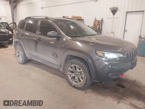 2020 Jeep Cherokee Trailhawk z VIN 1C4PJMBX8LD627104, wystawiony jako IAAI lot #41493732 z przebiegiem 46 463 mil mil oraz . Historia ofert i sprzedaży dostępna na DreamBid. Obrazek 1.