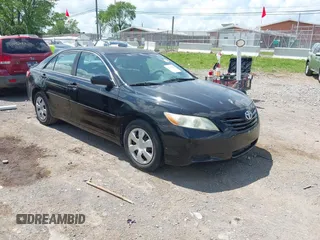 2007 Toyota Camry CE z VIN 4T1BE46K07U046971, wystawiony jako IAAI lot #42106987 z przebiegiem 208 788 mil mil oraz . Historia ofert i sprzedaży dostępna na DreamBid. Obrazek 1.