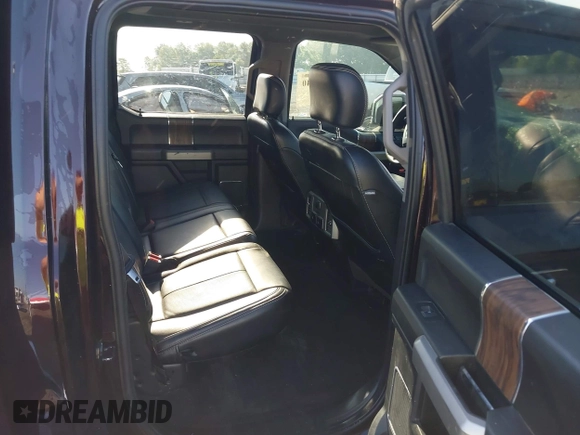 2020 Ford F-150 XL z VIN 1FTEW1E4XLKD05617, wystawiony jako IAAI lot #42199140 z przebiegiem 50 889 mil mil oraz . Historia ofert i sprzedaży dostępna na DreamBid. Obrazek 8.